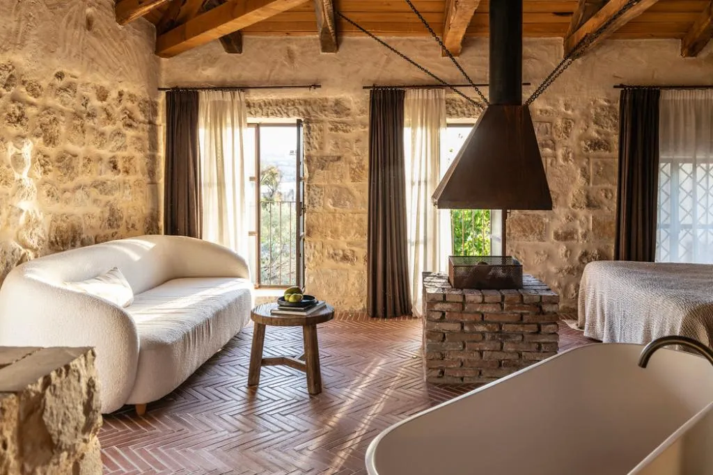SUITE DELUXE ONE BED Room, Amalen Suites, Crete
