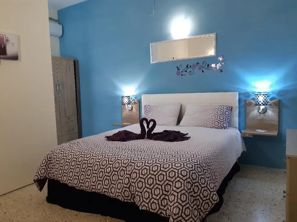 TRIPLE STANDARD Room, Tarona Guesthouse, Malta