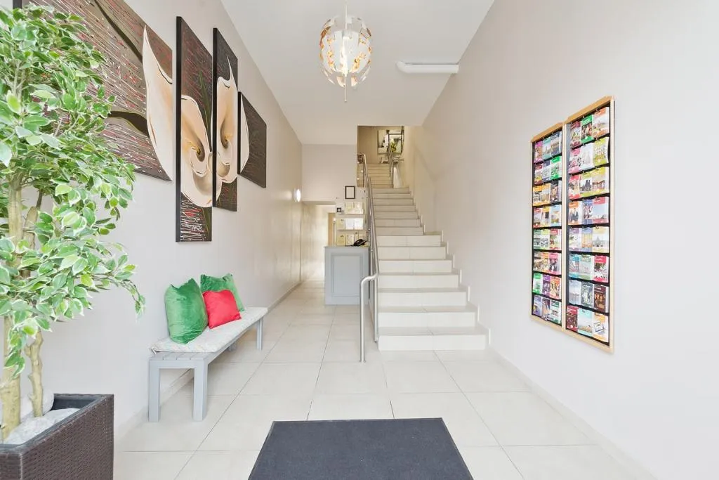 Lobby, Pearse Street Suites, Dublin