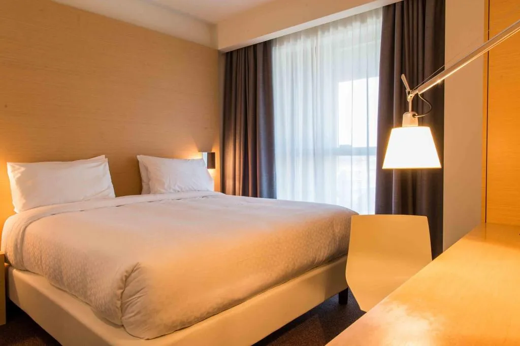 DOUBLE CLASSIC KING BED Room, Four Points by Sheraton Venice Mestre, Venice