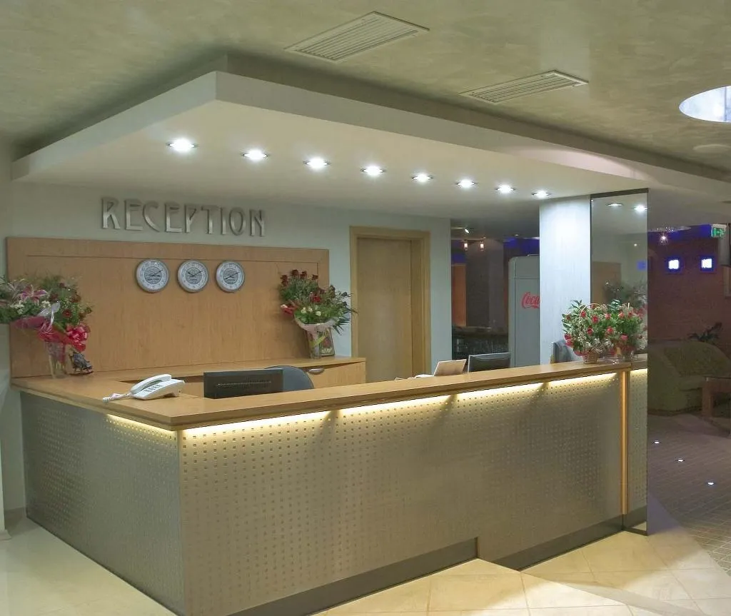 Lobby, Divesta, Varna