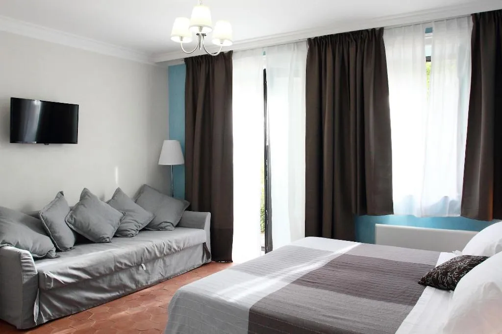 Room, La Corte Dei Limoni, Catania