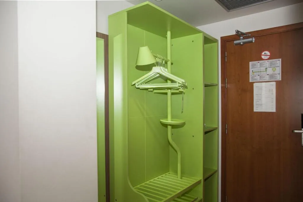 TRIPLE STANDARD Room, Travelodge Cornella Fira, Barcelona