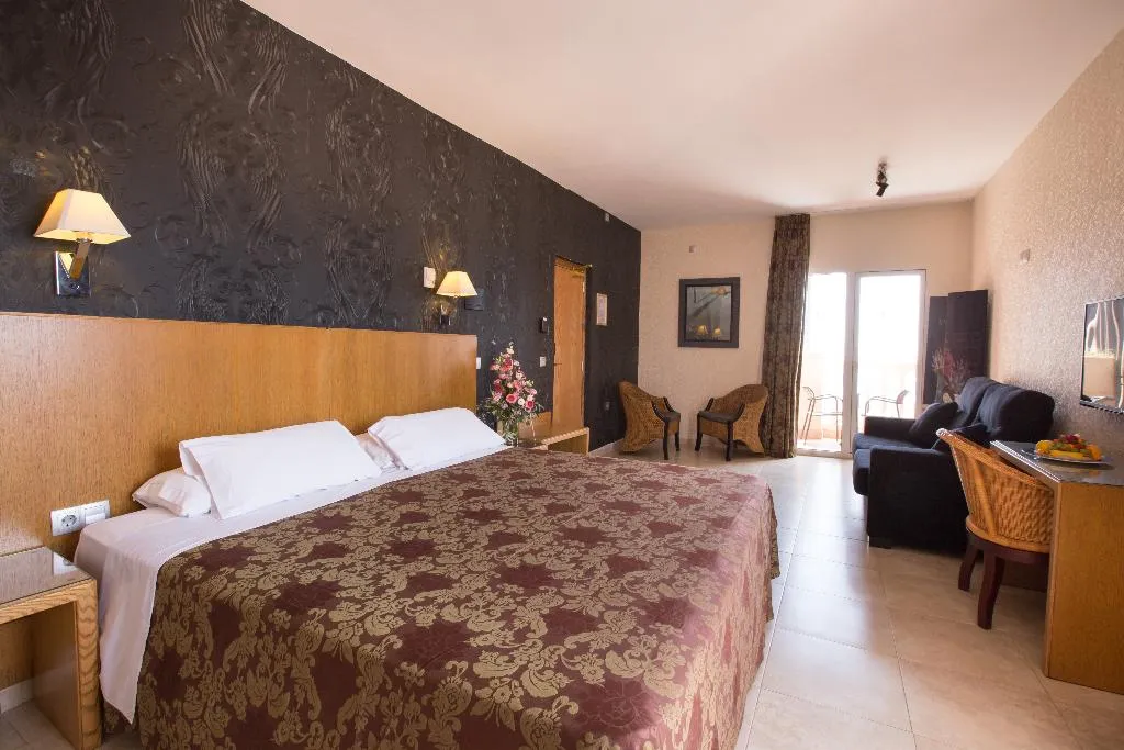 JUNIOR SUITE STANDARD Room, Alba Seleqtta Hotel Spa Resort, Costa Brava