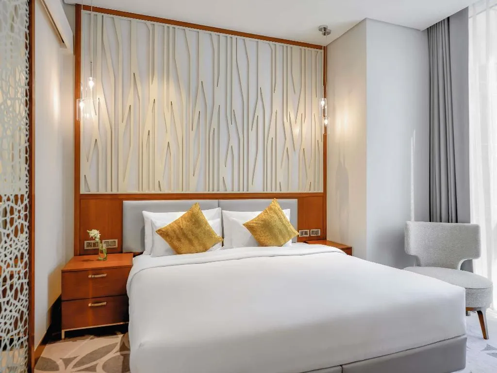 JUNIOR SUITE ONE BEDROOM Room, Grand Mercure Dubai City, Dubai