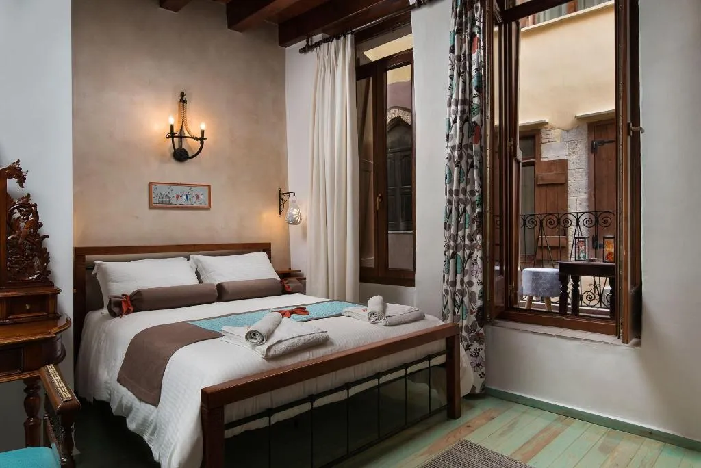 Room, Dream Art Studios, Crete