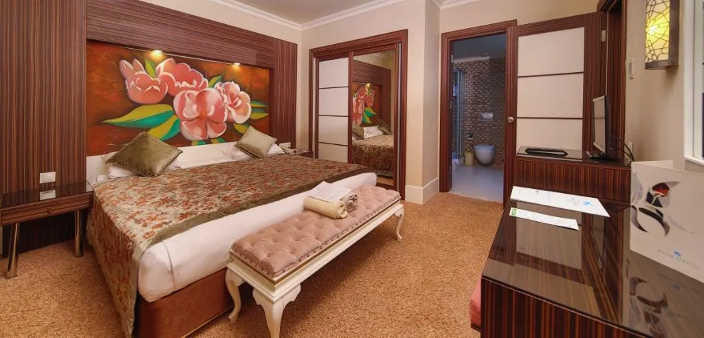 Room, Crystal De Luxe Comfort Collection, Antalya