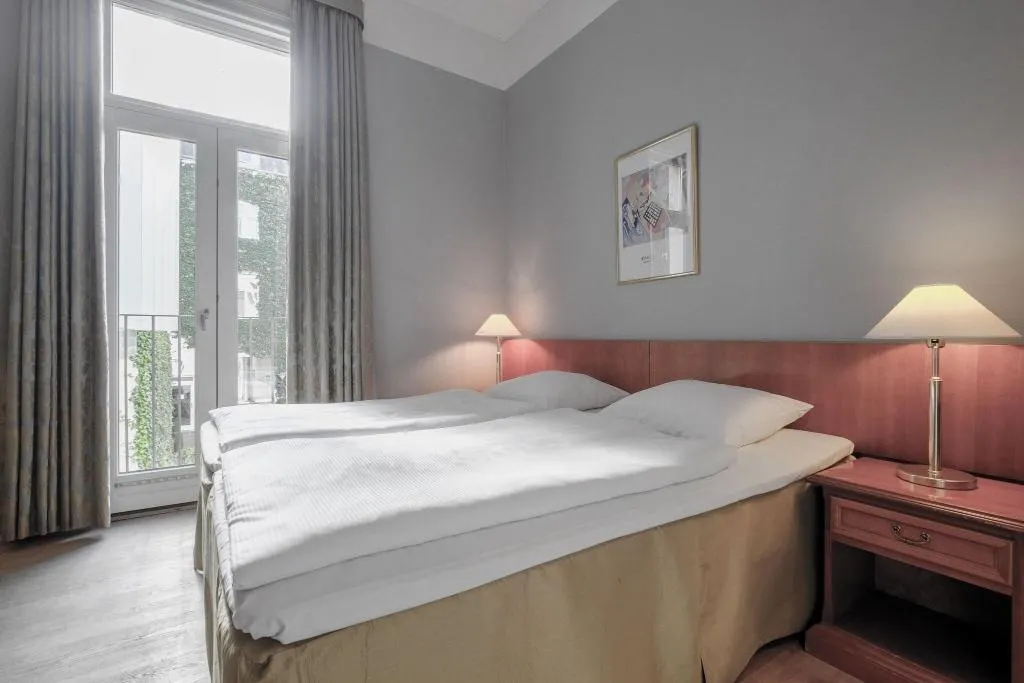 DOUBLE QUEEN SIZE BED Room, Four Points Flex by Sheraton Prindsen Roskilde, Copenhagen