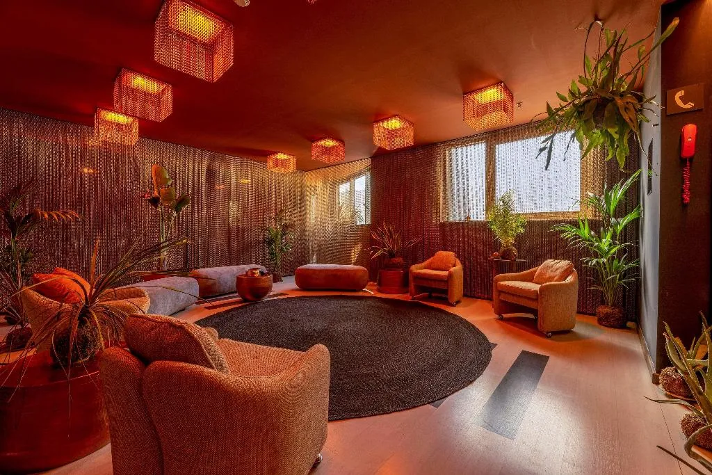 Sports and Entertainment, Melia Valencia, Valencia