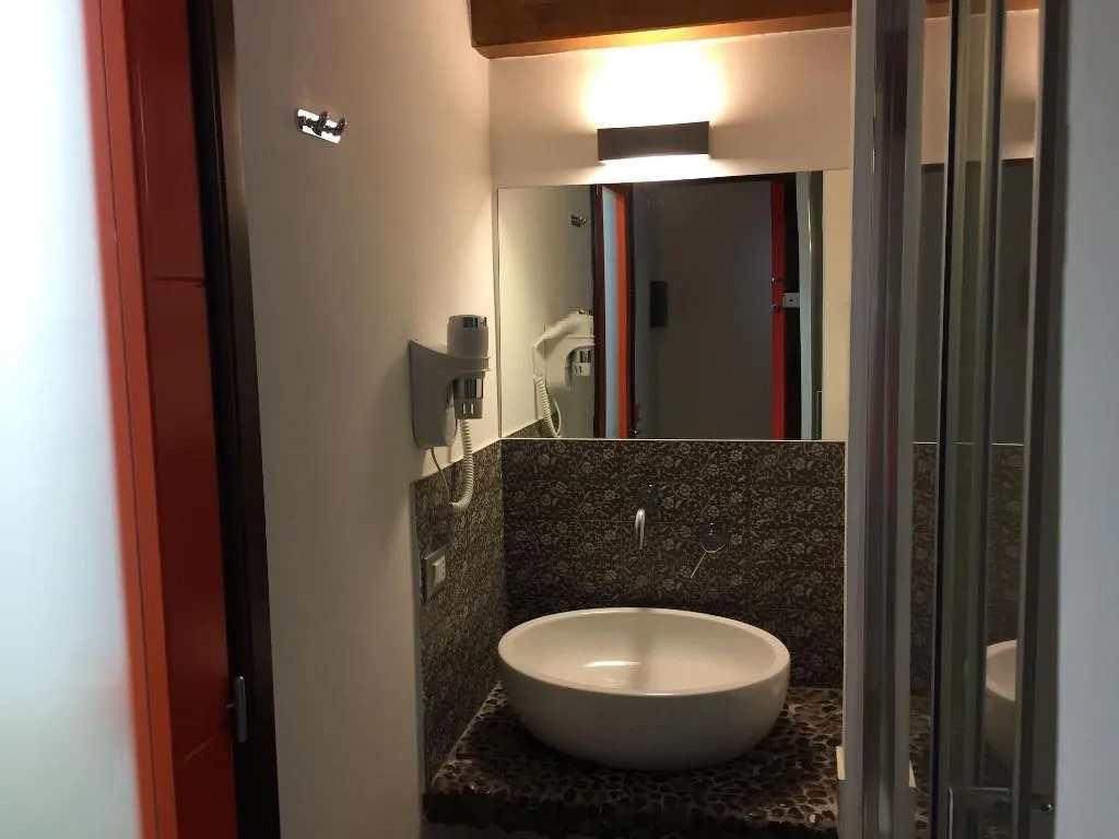 Room, Locanda Al Moro, Catania