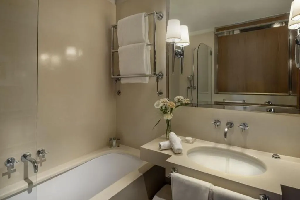SUITE SUPERIOR RIVER VIEW Room, Portrait Firenze, Florence