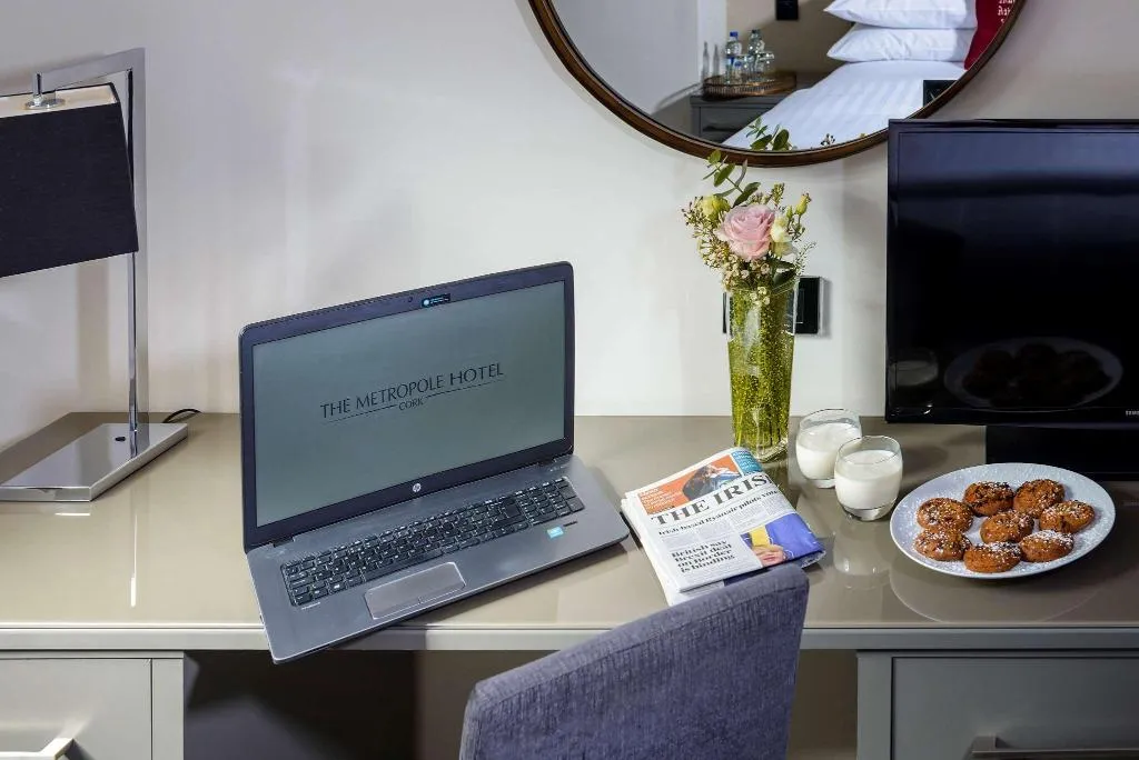Room, The Metropole Hotel Cork, Cork