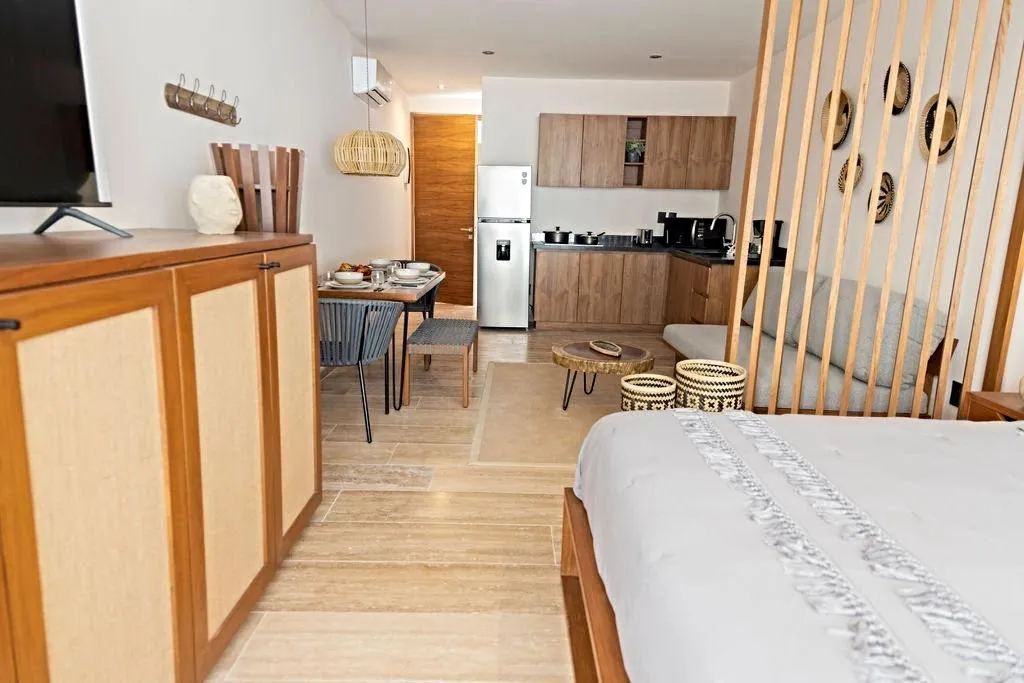 JUNIOR SUITE WITH BALCONY Room, Erena Tulum Mindful Condos, Cancun Area