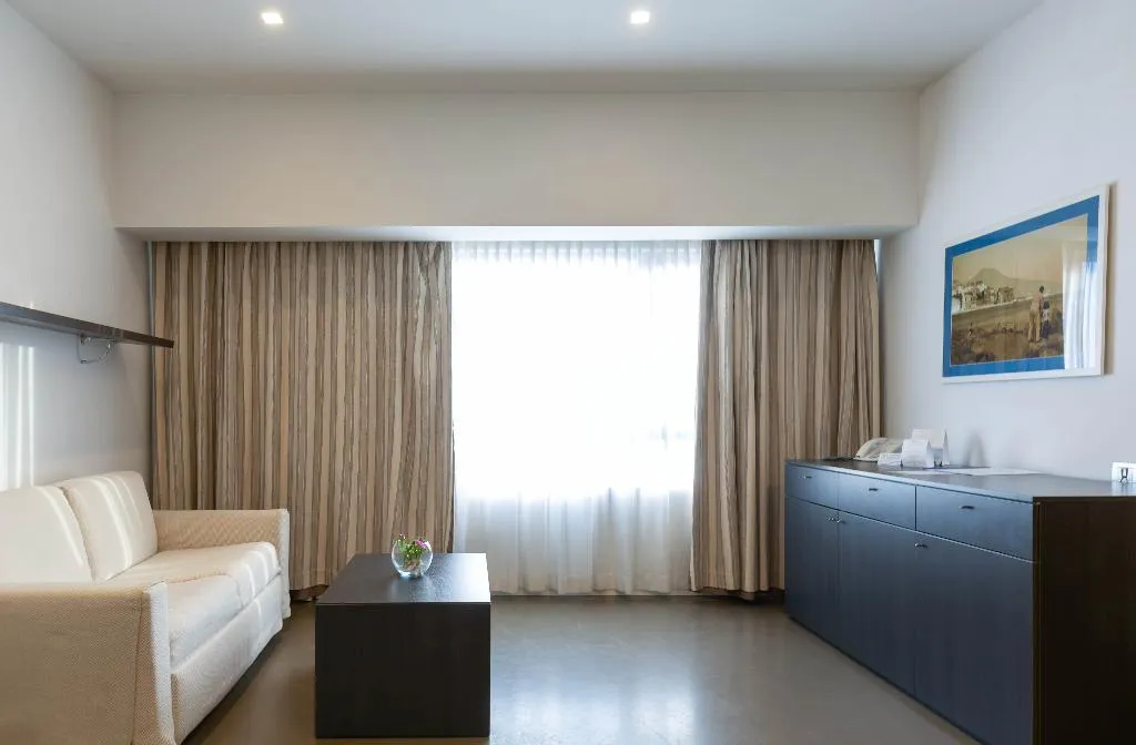 FAMILY ROOM STANDARD Room, Poseidon, Naples