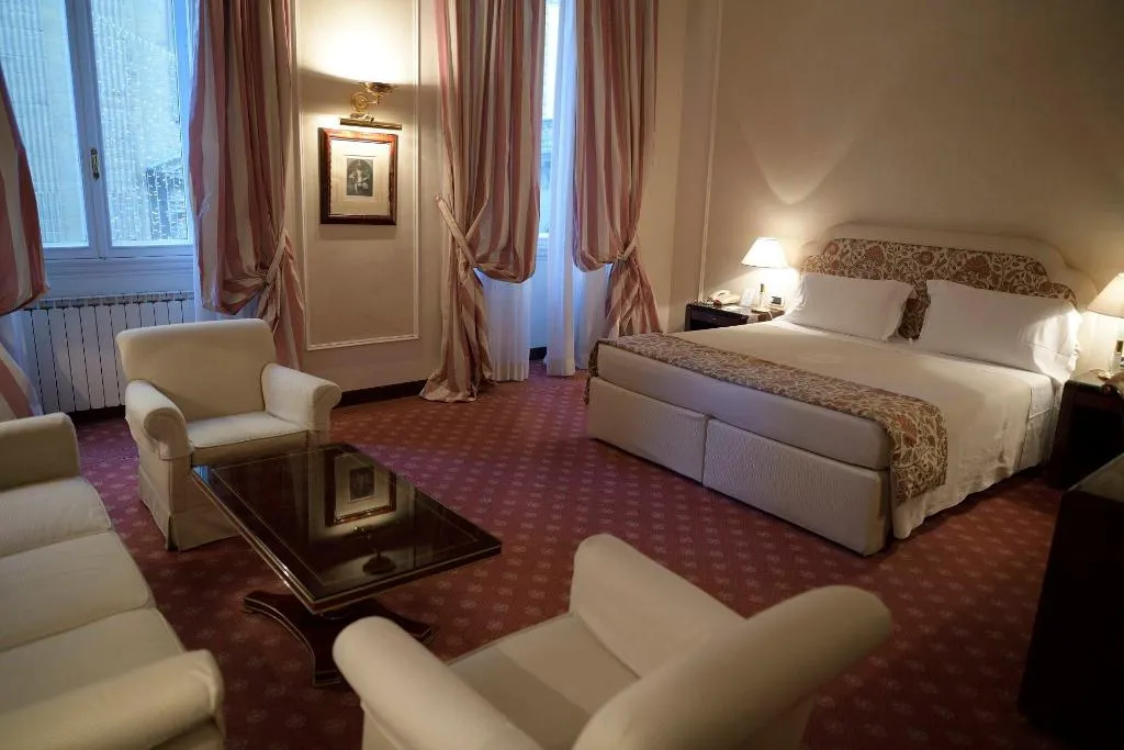 Double or Twin SUPERIOR Room, De la Ville, Florence