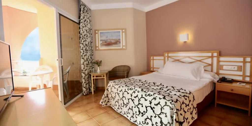 SINGLE POOL VIEW Room, Hotel Puerto Palace, Tenerife