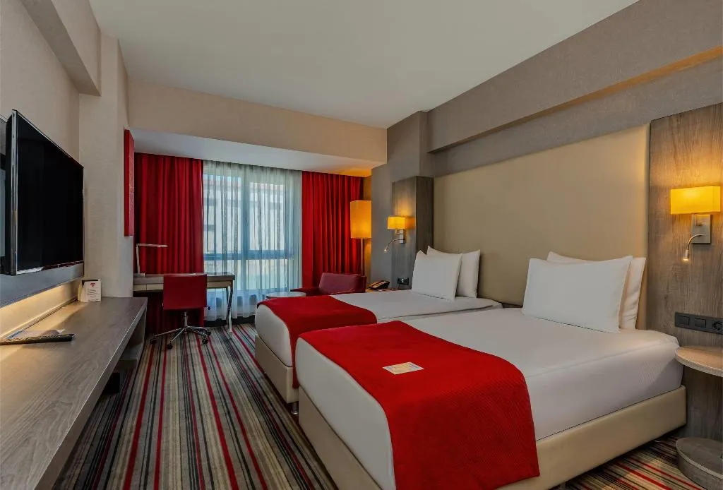 TWIN STANDARD Room, Ramada Plaza by Wyndham Izmir, Izmir