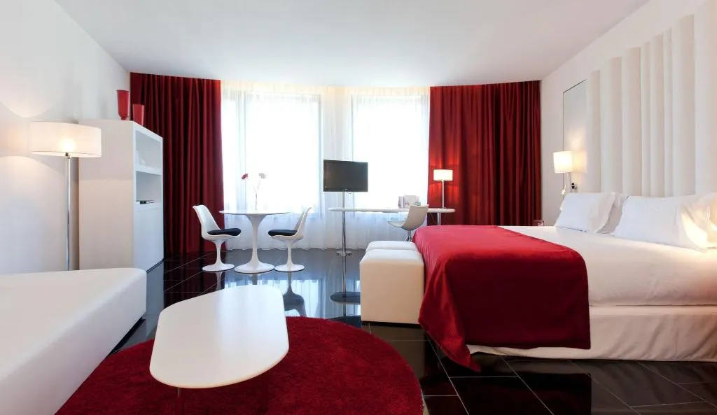 DOUBLE PREMIUM Room, Santos Porta Fira, Barcelona