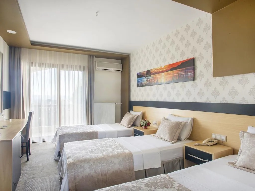 TRIPLE STANDARD Room, Berksoy Hotel, Izmir
