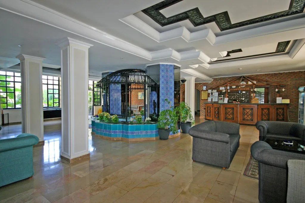 Lobby, Prince, Dalaman