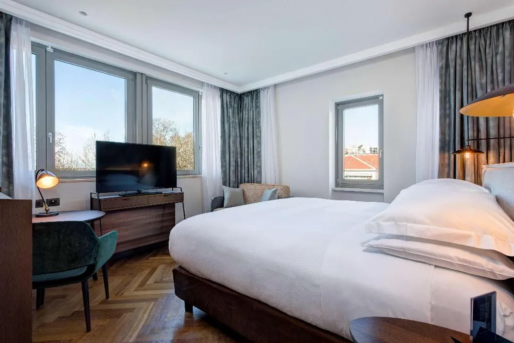 Room, DoubleTree by Hilton Rome Monti, Rome