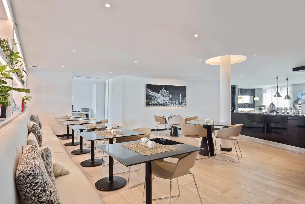 SUITE PREMIUM Room, Melia Berlin, Berlin