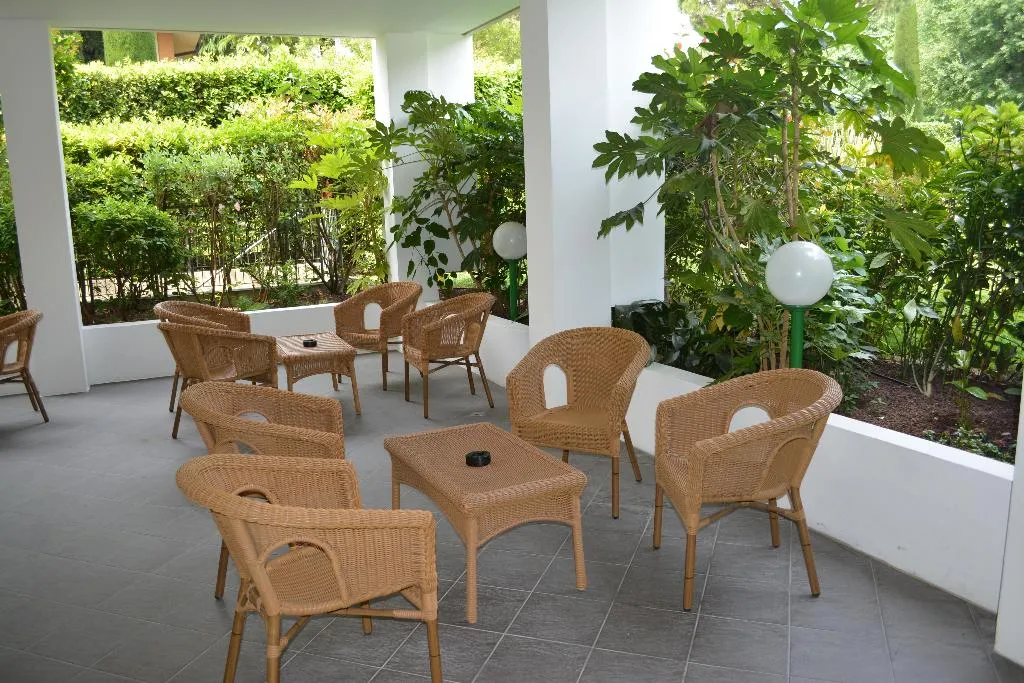 Lobby, Hotel Alfieri, Milan