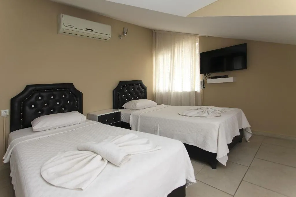 Room, Green Peace, Dalaman