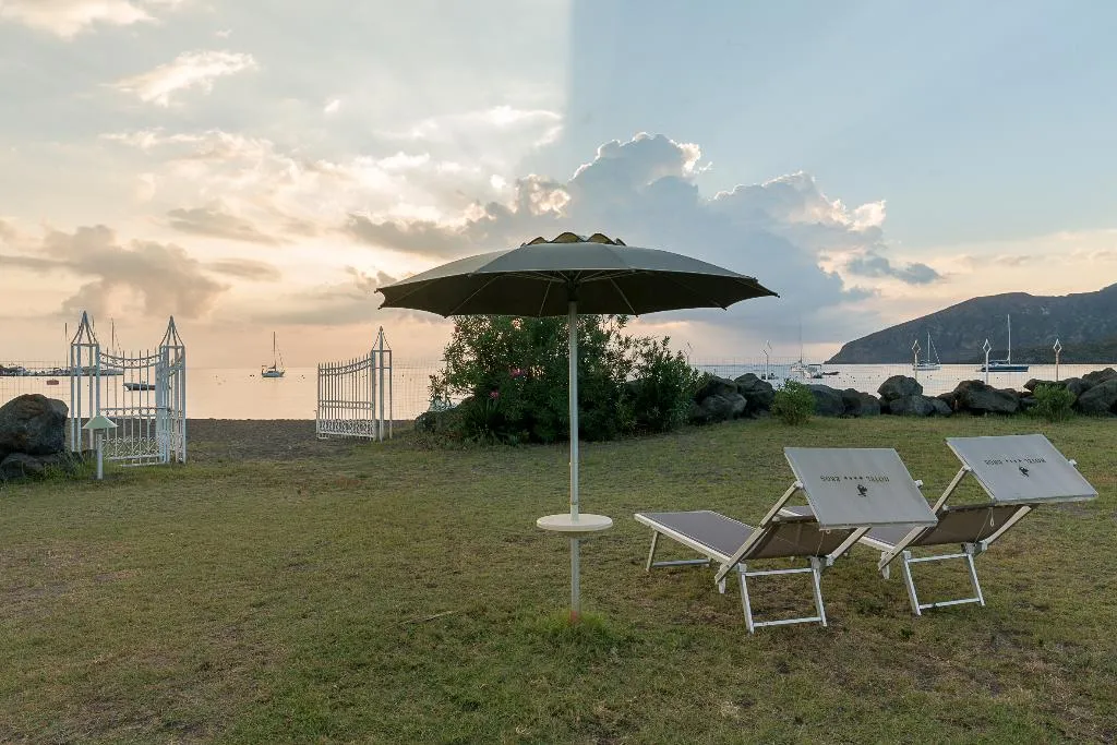 Beach, Eros, Palermo