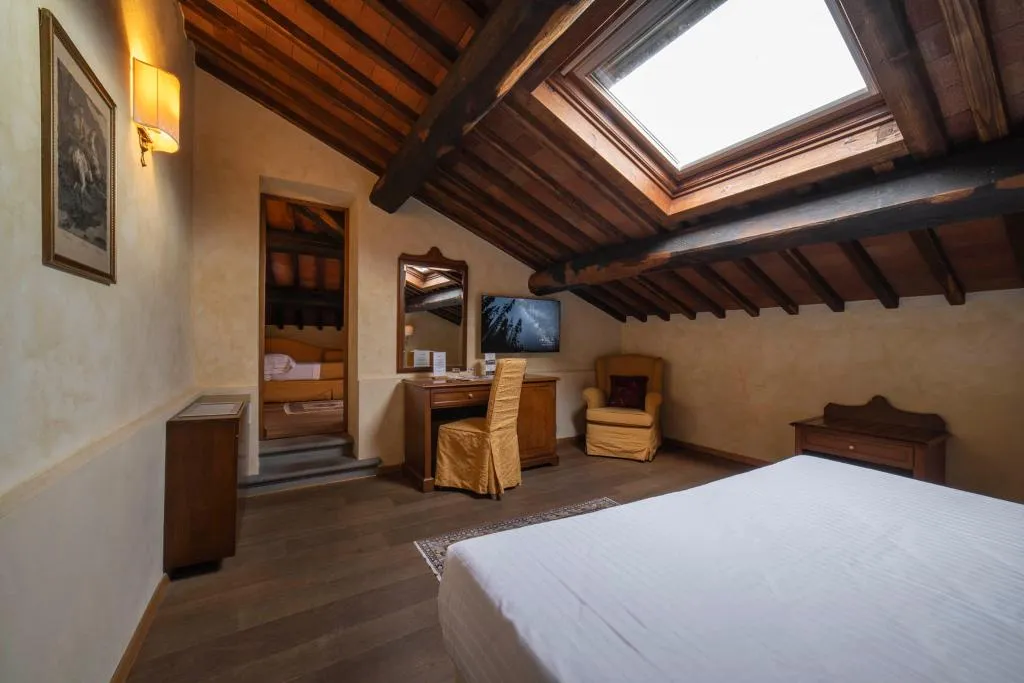 JUNIOR SUITE STANDARD Room, Palazzo San Niccolo, Florence
