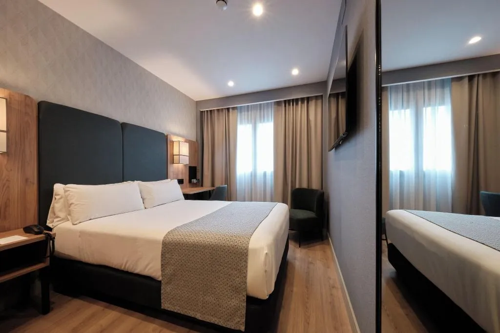 SINGLE PREMIUM Room, Catalonia La Maquinista, Barcelona