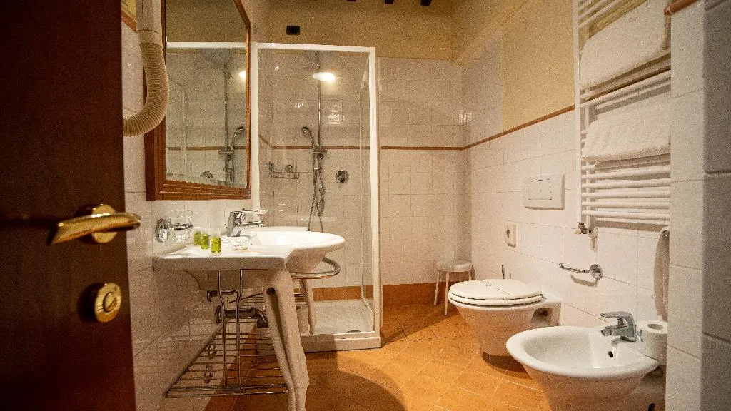 TRIPLE DELUXE Room, Relais & Spa La Corte Di Bettona, Perugia