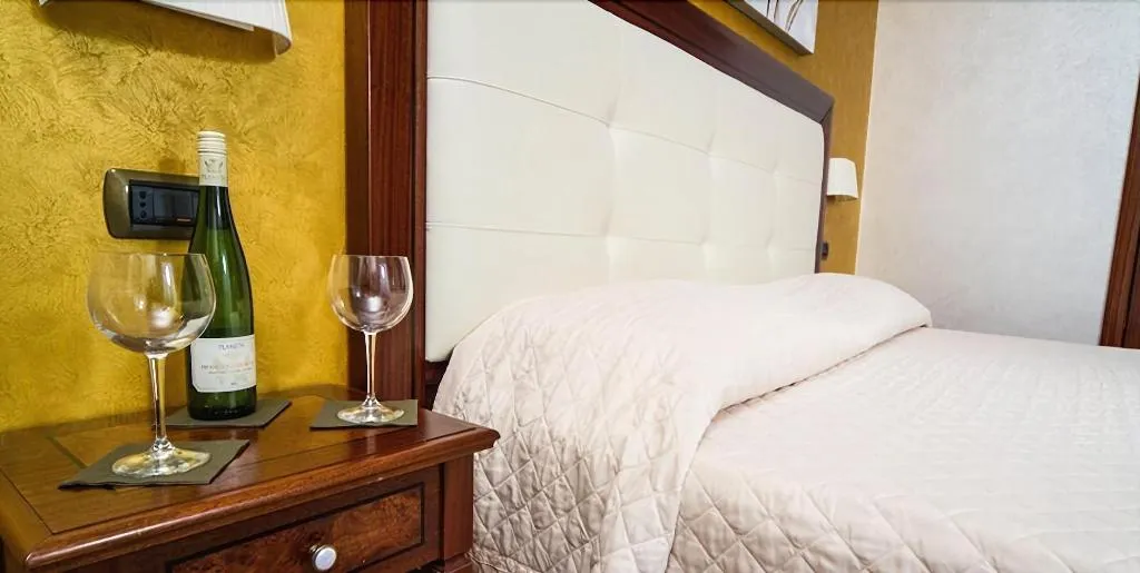 Room, Hotel Flora, Catania
