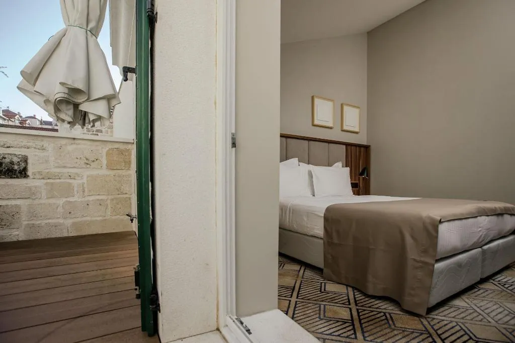 Room, Armerun Heritage Hotel & Residences, Split