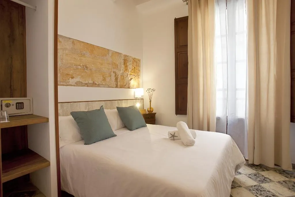 DOUBLE BASIC Room, Casal de Petra - Rooms & Pool, Majorca