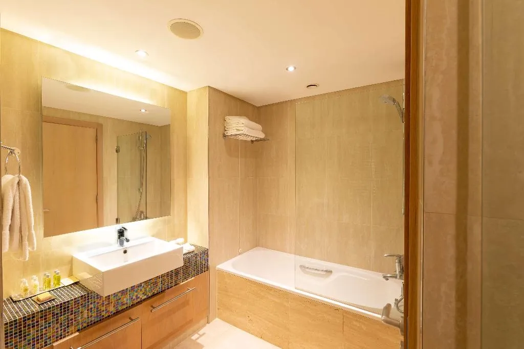 APARTMENT POOL VIEW Room, Hilton Vilamoura As Cascatas Golf Resort & Spa, Algarve