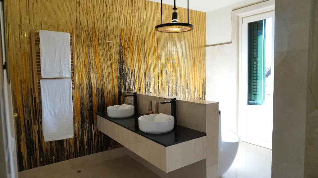 APARTMENT CAPACITY 4 TWO BEDROOMS Room, Cosmo Apartments Rambla de Catalunya, Barcelona