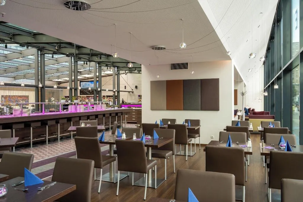 Restaurant, Park Inn by Radisson Berlin Alexanderplatz, Berlin