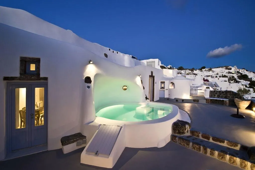 Pool, Anemomilos, Santorini