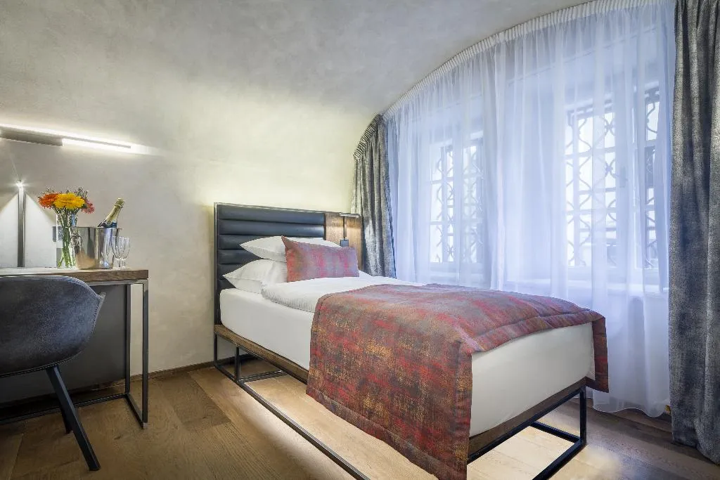 SINGLE STANDARD Room, Hotel Waldstein, Prague