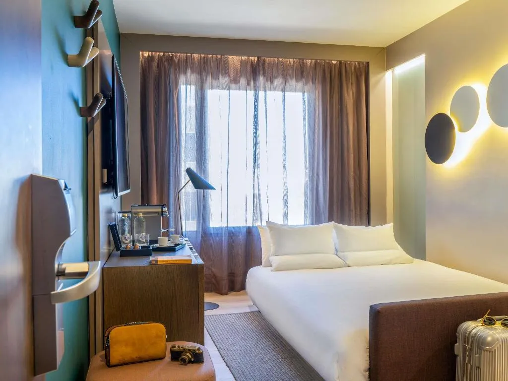 JUNIOR SUITE STANDARD Room, Novotel Madrid Feria and Airport, Madrid