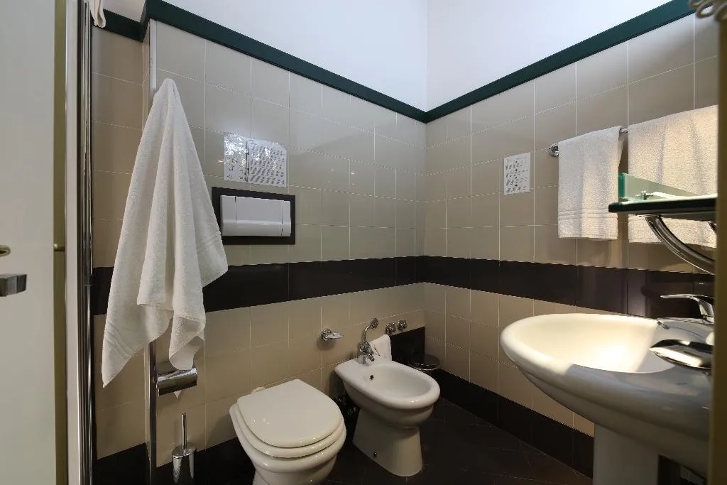 Double or Twin SUPERIOR CITY VIEW Room, Grande Albergo Maugeri, Catania