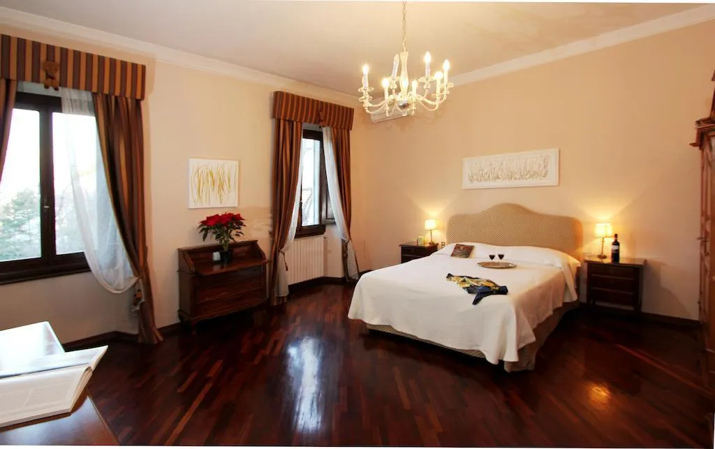 Room, Florence View Apartments, Florence