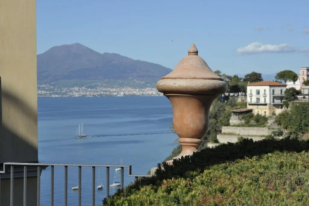 General view, Grand Hotel Angiolieri, Naples