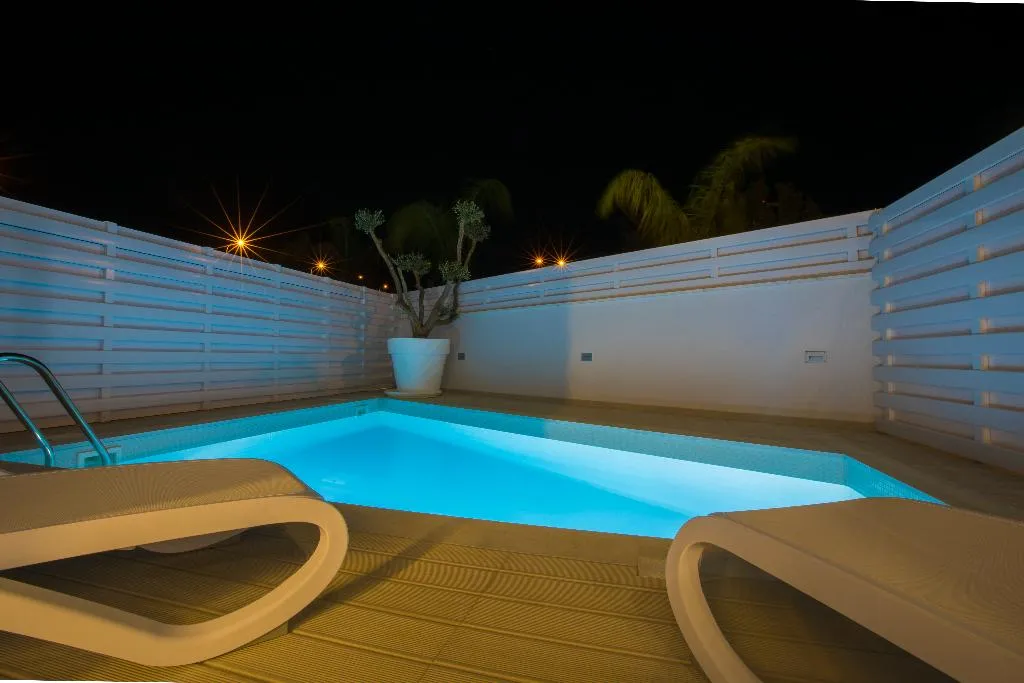 DOUBLE DELUXE WITH PRIVATE POOL Room, Napa Suites, Cyprus