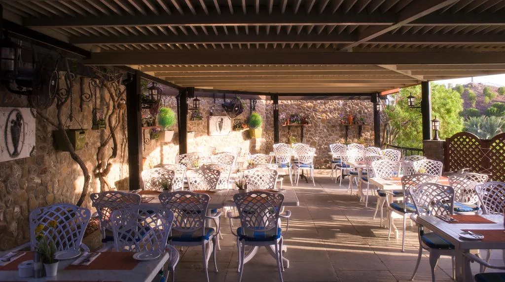 Restaurant, JA Hatta Fort Hotel, Dubai