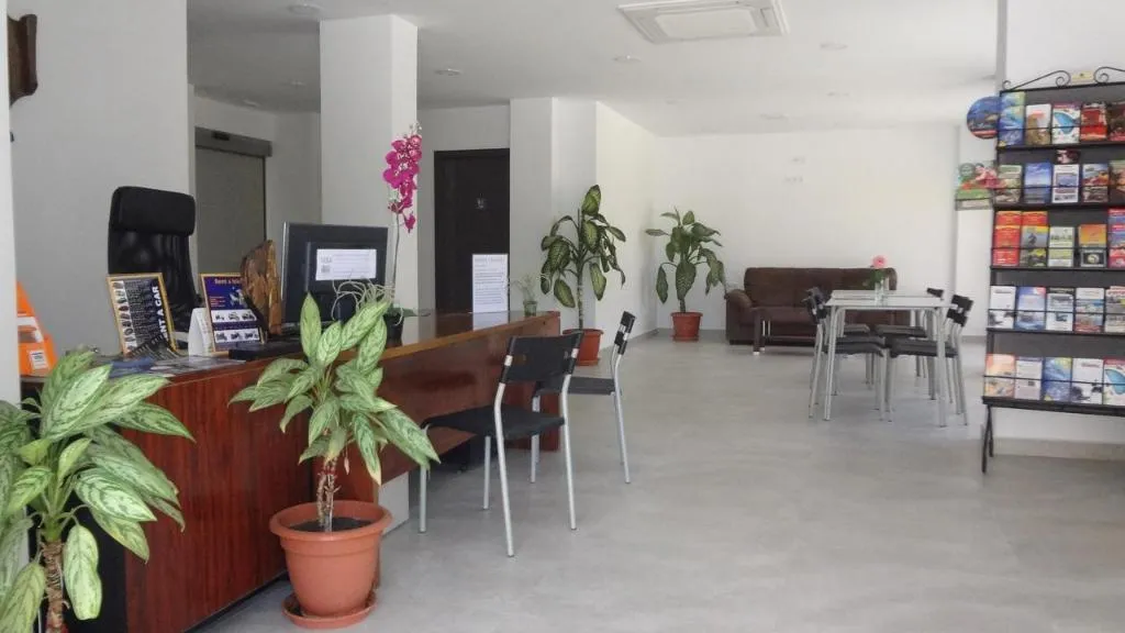 Lobby, Carlos I, Costa Del Sol