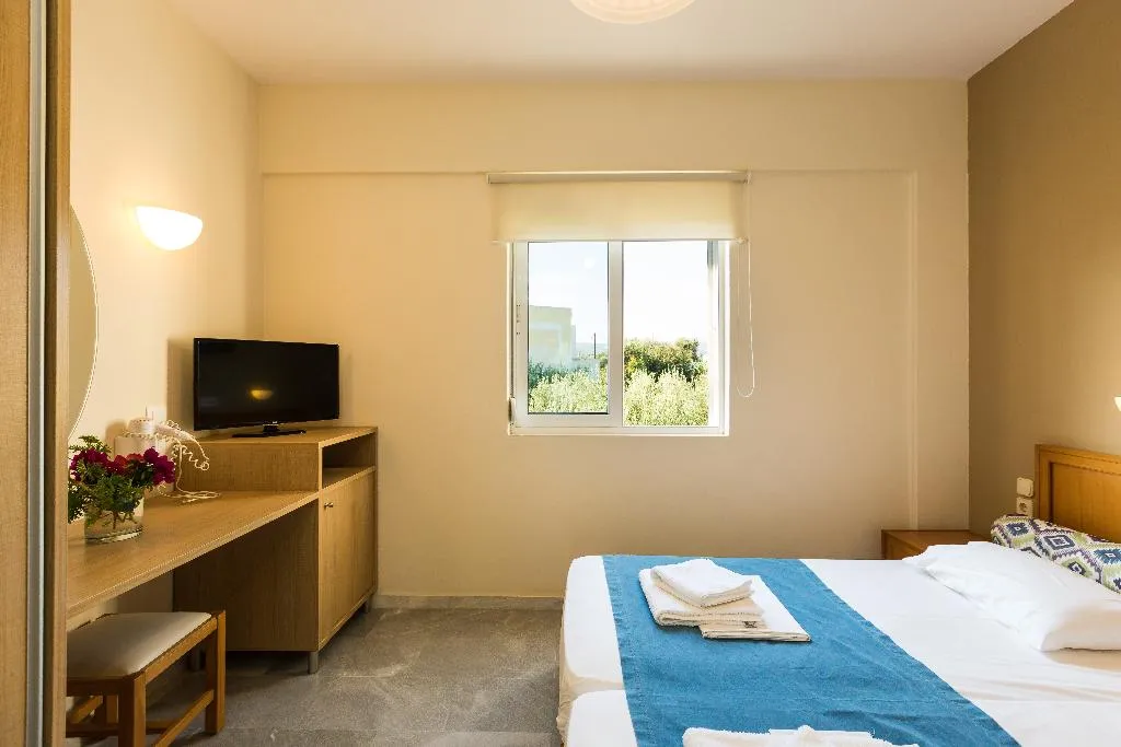 FAMILY ROOM SEA VIEW Room, Radamanthys Apartments, Crete