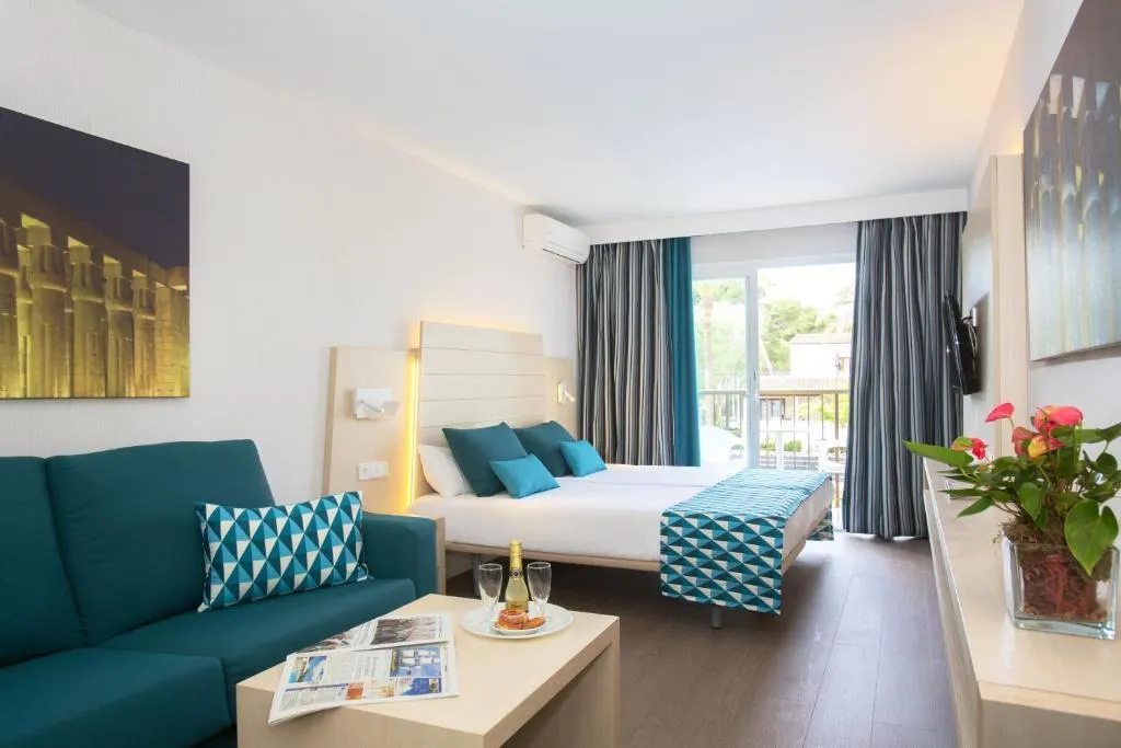 JUNIOR SUITE STANDARD Room, Hotel Luxor, Majorca