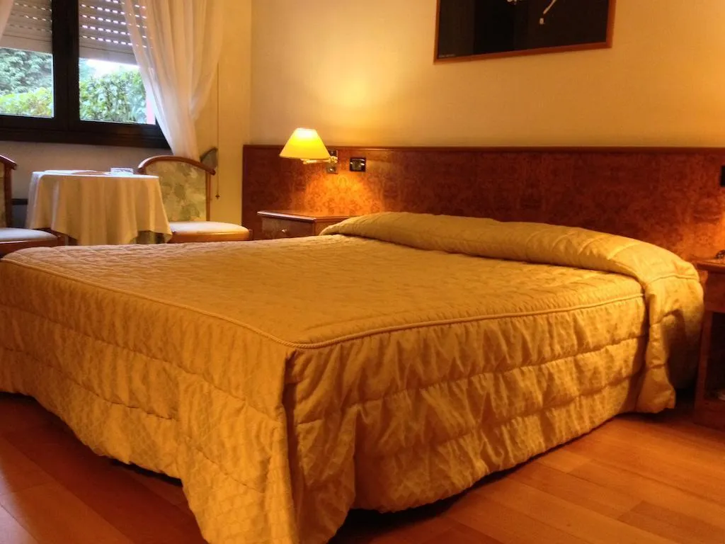 General view, Motel Europa, Milan